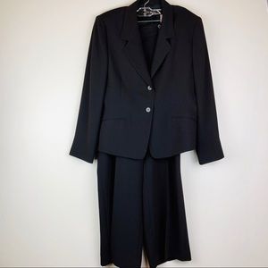 Anne Klein Red/Black 2 Piece Pant Suit